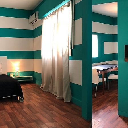 Defensa 821 Bed And Breakfast Buenos Aires Buitenkant foto