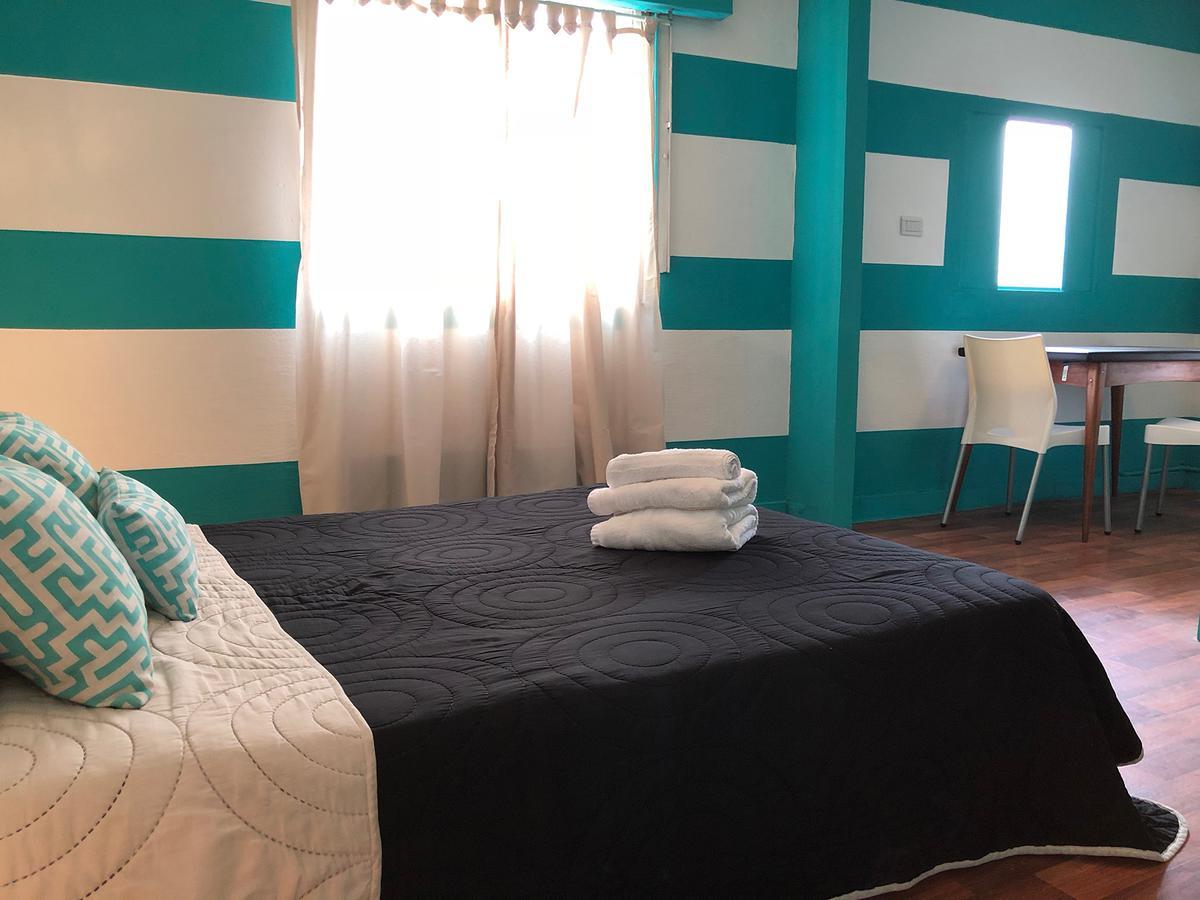 Defensa 821 Bed And Breakfast Buenos Aires Buitenkant foto